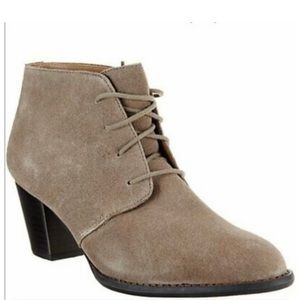 NWOB Vionic Zenda Orthotic Tuape Suede Lace Up Ankle Booties